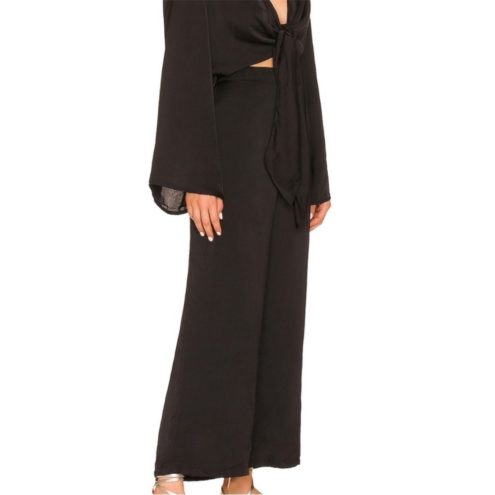 SNDYS x Revolve Pluto Tie Front Cut Out Jumpsuit in Black Sateen Size 6 - Picture 4 of 11
